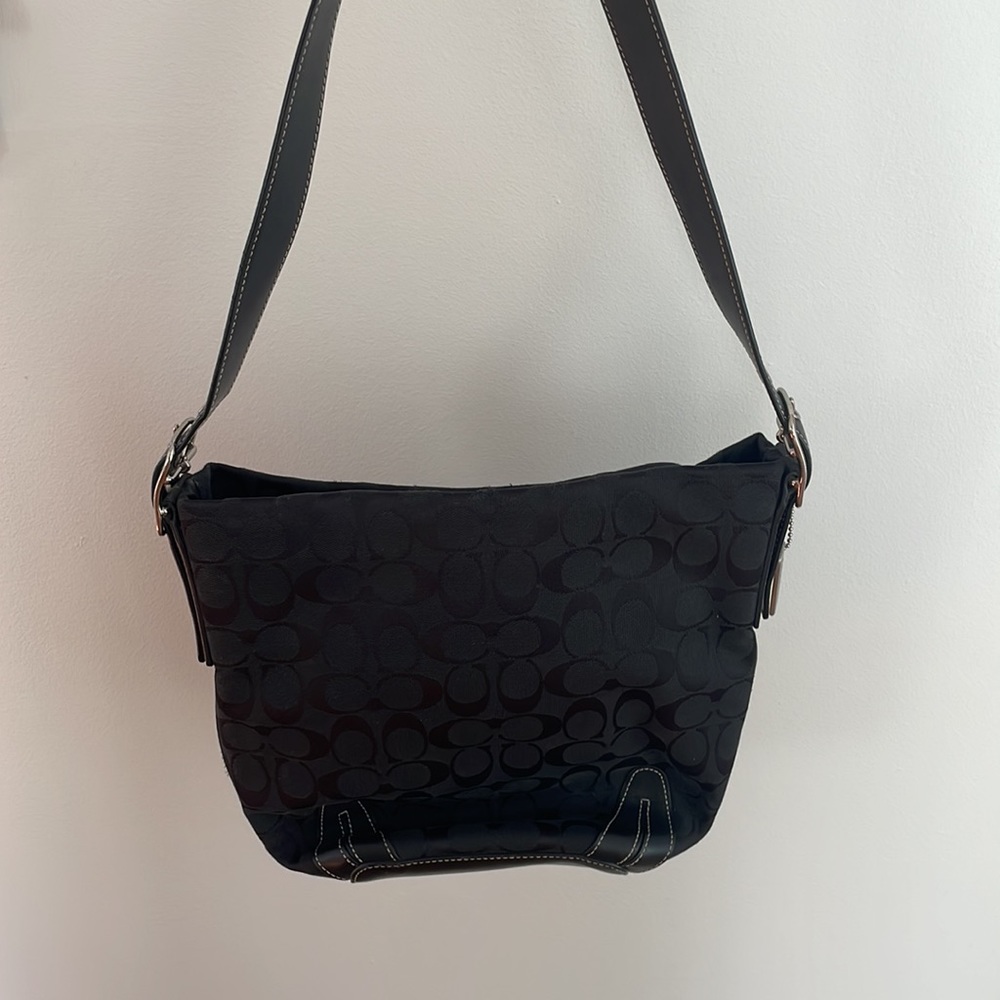 Authentic coach purse - Picture 3 of 6